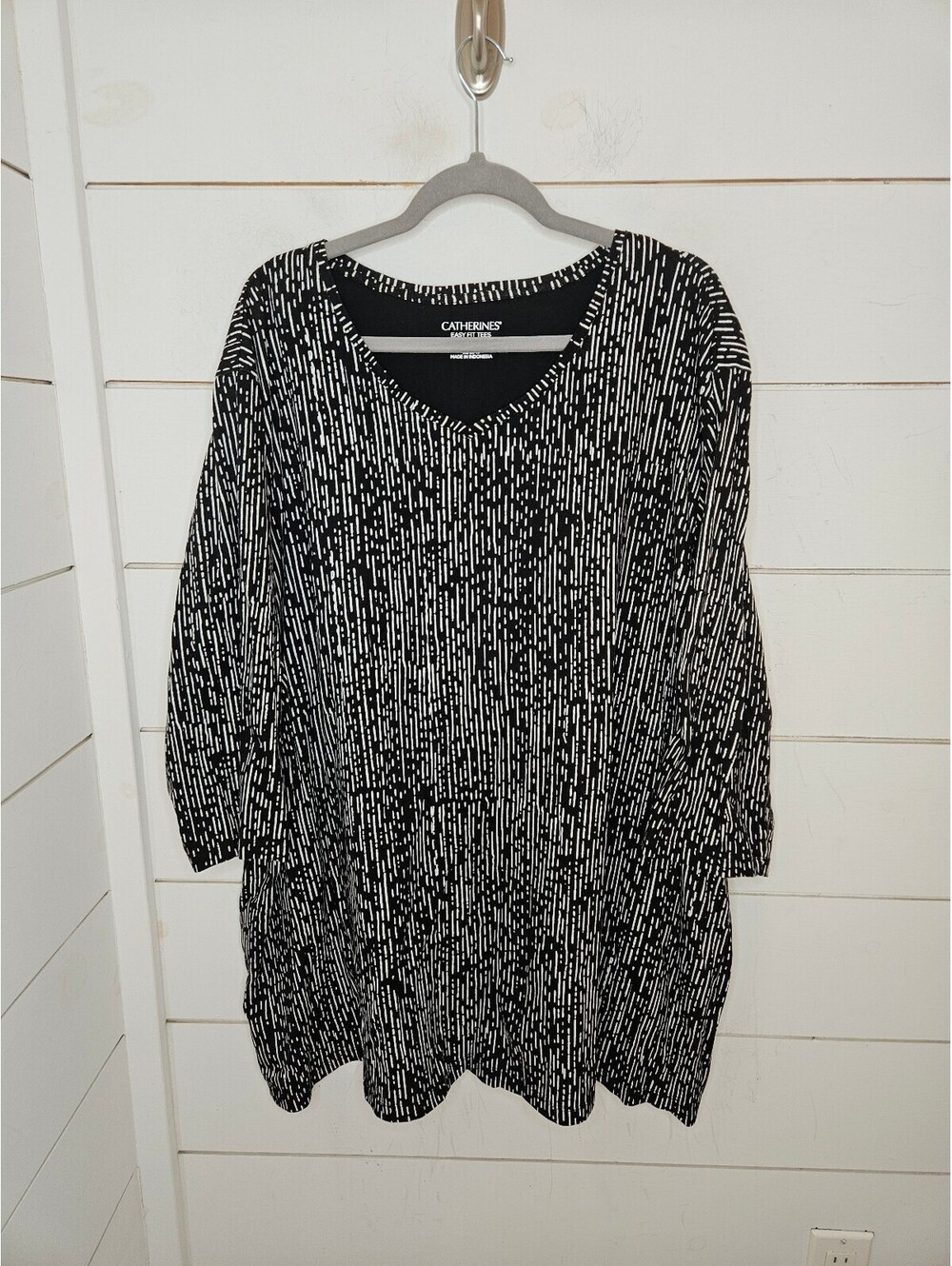 Catherines Easy Fit Tees 3X black & white abstract print cotton tee shirt
